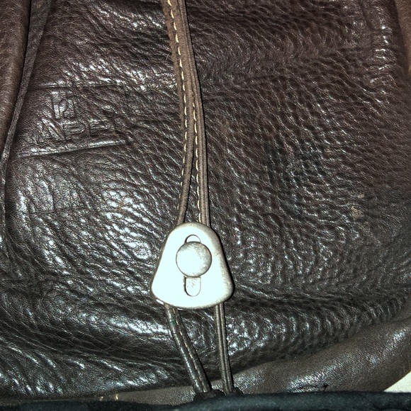 GENUINE LEATHER MADE IN CANADA CHOCOLATE ONE STRAP PURSE - Picture 5 of 7